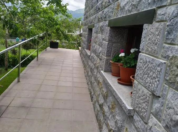 La Casona De Tresniñin * Nava